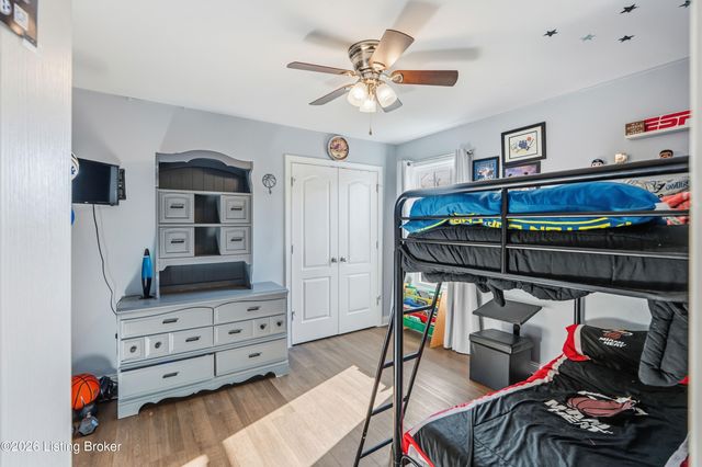 112 River Side Park Ct, Mt Washington, KY 40047