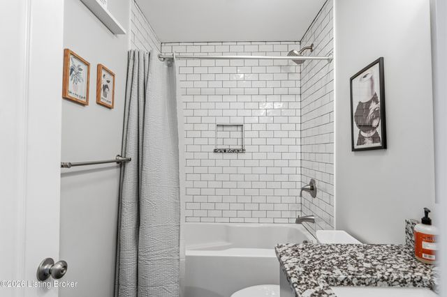 112 River Side Park Ct, Mt Washington, KY 40047