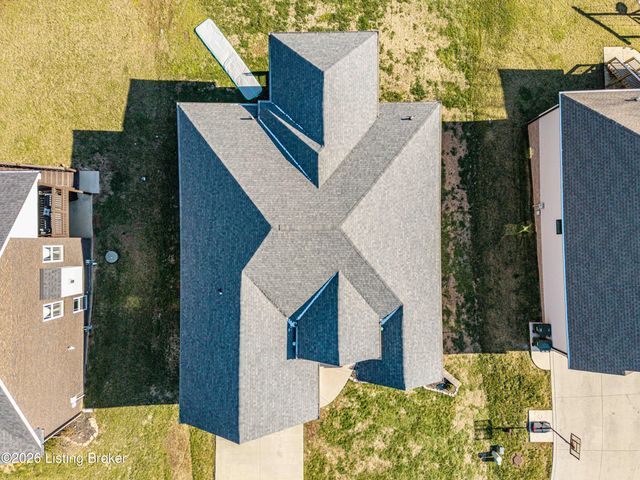 112 River Side Park Ct, Mt Washington, KY 40047