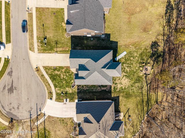 112 River Side Park Ct, Mt Washington, KY 40047