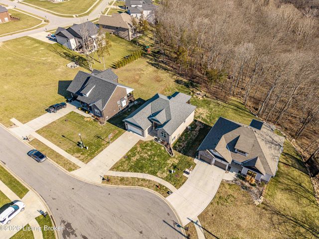 112 River Side Park Ct, Mt Washington, KY 40047