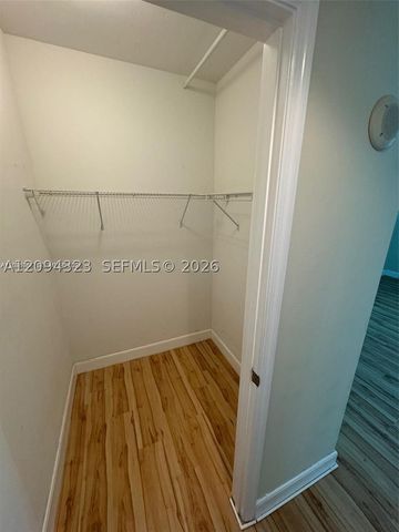 15051 Royal Oaks Ln 701, North Miami, FL 33181