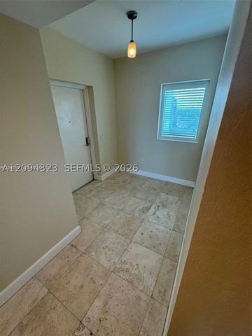 15051 Royal Oaks Ln 701, North Miami, FL 33181