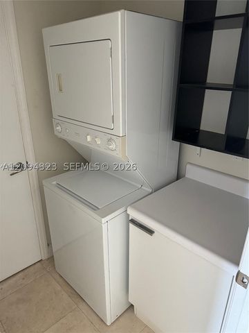 15051 Royal Oaks Ln 701, North Miami, FL 33181