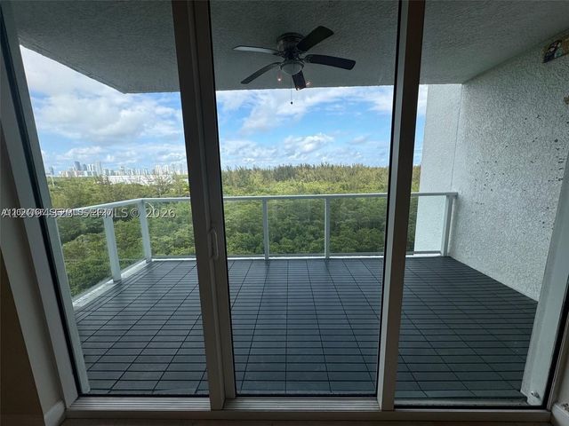 15051 Royal Oaks Ln 701, North Miami, FL 33181