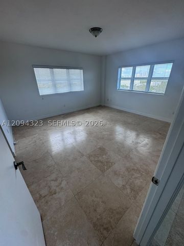 15051 Royal Oaks Ln 701, North Miami, FL 33181