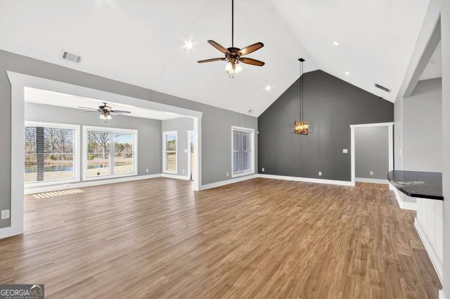 10 Last Street, Moreland, GA 30259