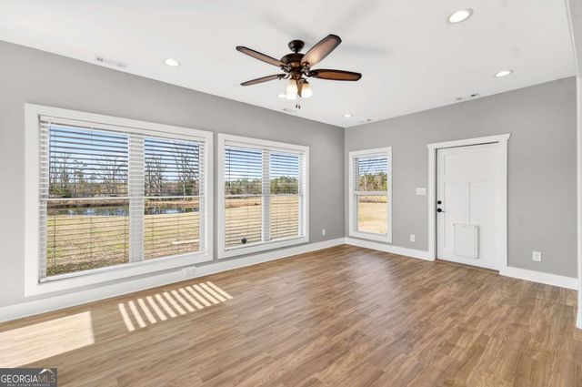 10 Last Street, Moreland, GA 30259