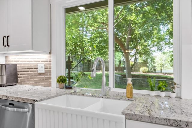 7650 Heather Rd, Fair Oaks, CA 95628