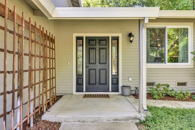 7650 Heather Rd, Fair Oaks, CA 95628