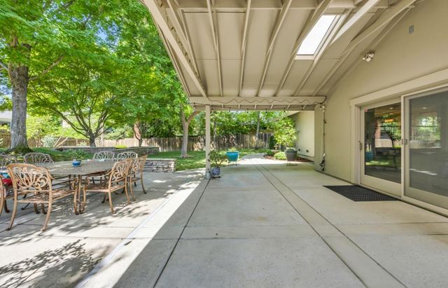 7650 Heather Rd, Fair Oaks, CA 95628