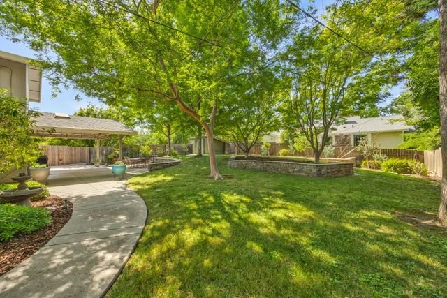 7650 Heather Rd, Fair Oaks, CA 95628