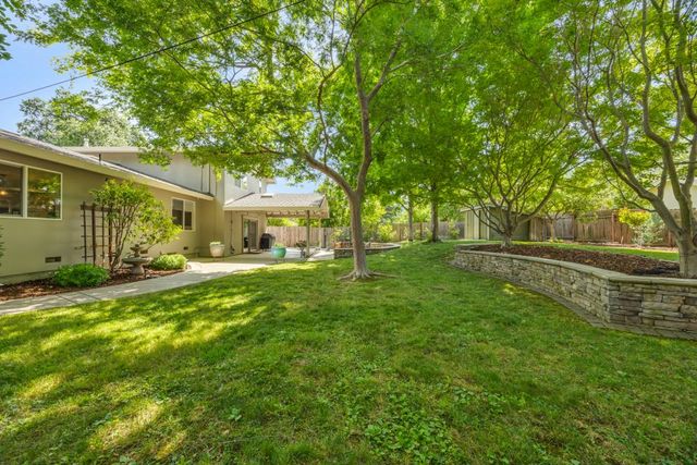 7650 Heather Rd, Fair Oaks, CA 95628