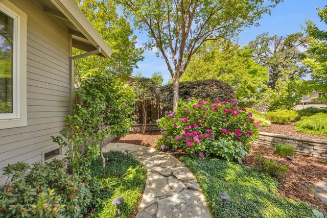 7650 Heather Rd, Fair Oaks, CA 95628