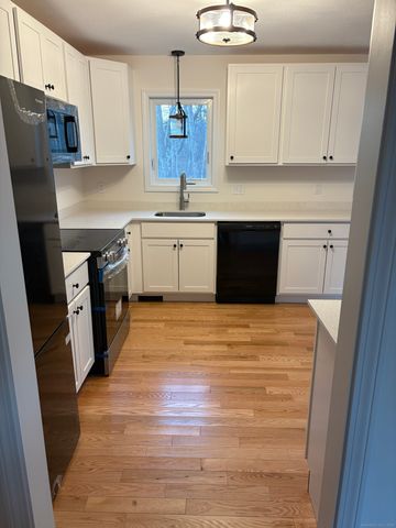 1300 OLD COLCHESTER Road, Montville, CT 06382