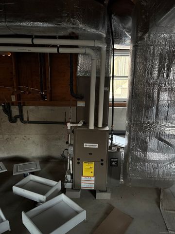 1300 OLD COLCHESTER Road, Montville, CT 06382