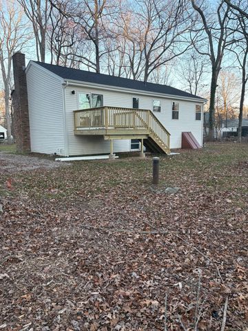 1300 OLD COLCHESTER Road, Montville, CT 06382