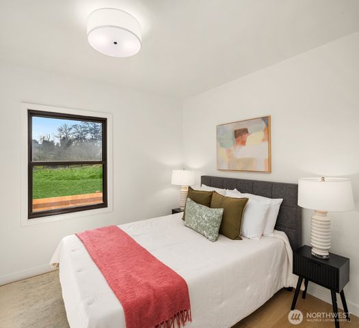11726 10th Avenue S, Seattle, WA 98168
