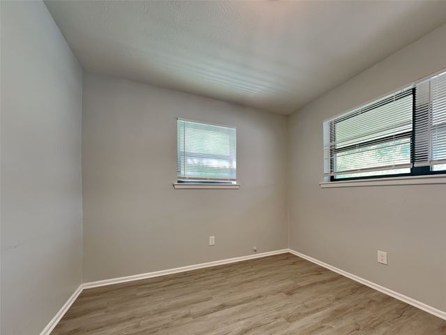 605 Thompson Drive, Saginaw, TX 76179