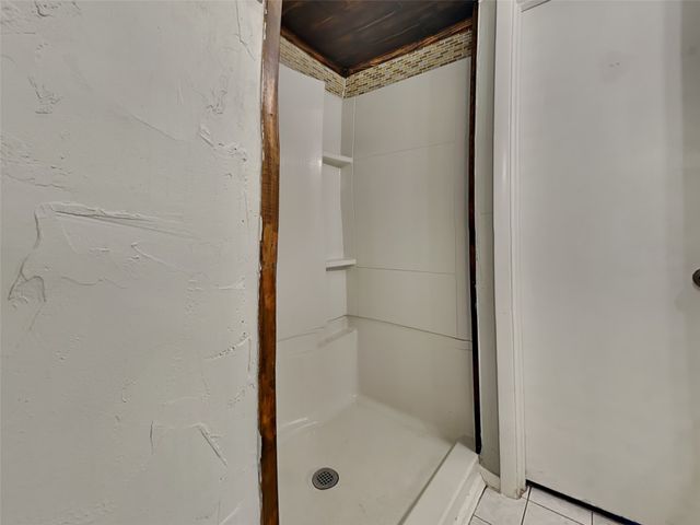605 Thompson Drive, Saginaw, TX 76179
