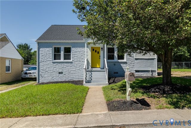 324 S 12th Ave, Hopewell, VA 23860