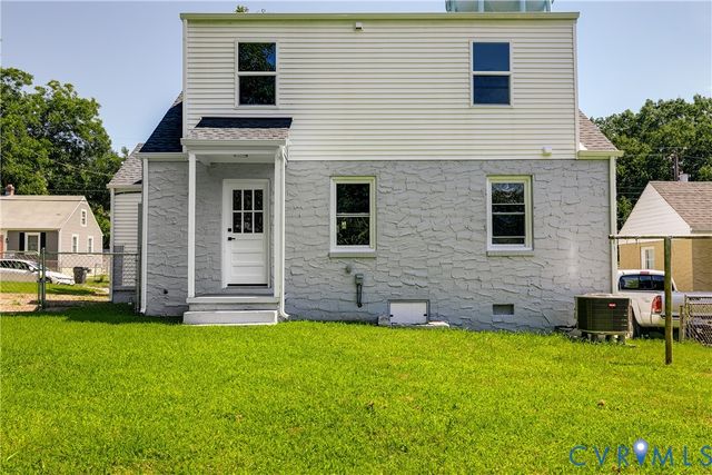 324 S 12th Ave, Hopewell, VA 23860