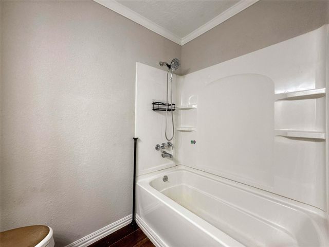 1706 Avenue A, Danbury, TX 77534