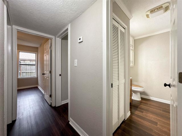 1706 Avenue A, Danbury, TX 77534