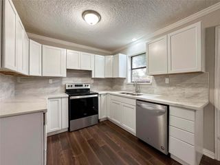 1706 Avenue A, Danbury, TX 77534