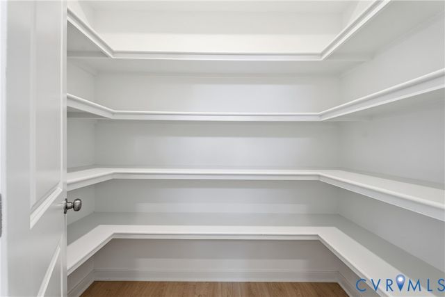 4013 Robins Ridge Dr, Moseley, VA 23120