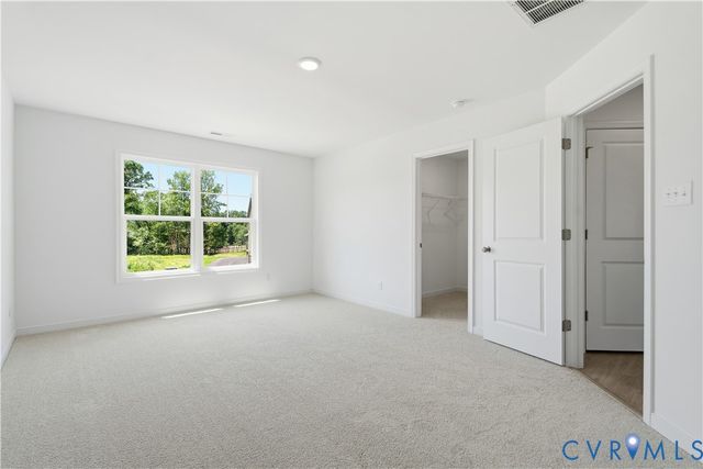 4013 Robins Ridge Dr, Moseley, VA 23120