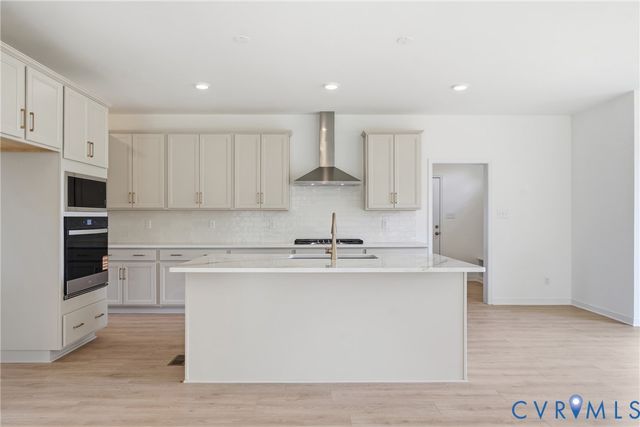 4013 Robins Ridge Dr, Moseley, VA 23120