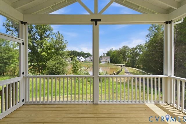 4013 Robins Ridge Dr, Moseley, VA 23120