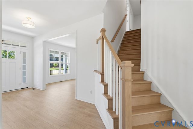 4013 Robins Ridge Dr, Moseley, VA 23120
