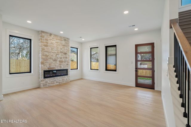 7808 S Northshore Drive, Knoxville, TN 37919