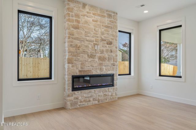 7808 S Northshore Drive, Knoxville, TN 37919