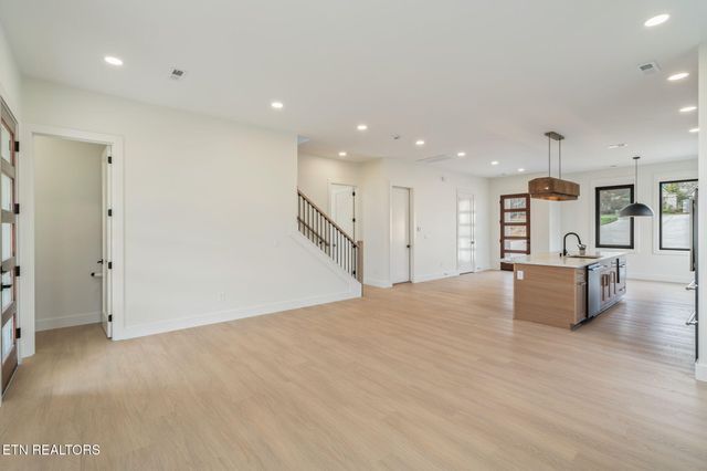 7808 S Northshore Drive, Knoxville, TN 37919