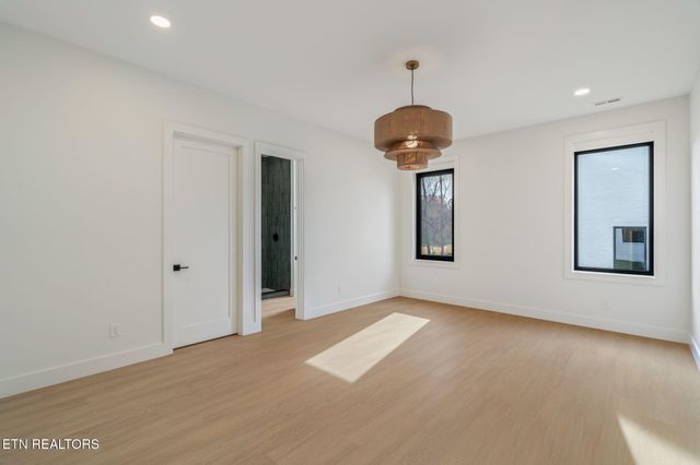 7808 S Northshore Drive, Knoxville, TN 37919