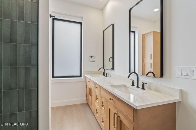 7808 S Northshore Drive, Knoxville, TN 37919