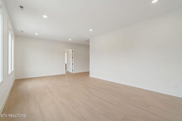 7808 S Northshore Drive, Knoxville, TN 37919