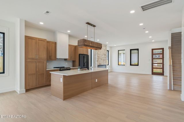 7808 S Northshore Drive, Knoxville, TN 37919