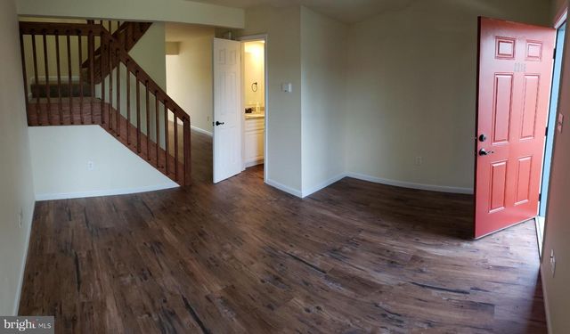 221 N DUKE ST, Hummelstown, PA 17036