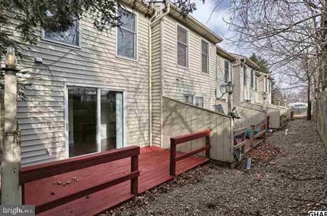 221 N DUKE ST, Hummelstown, PA 17036