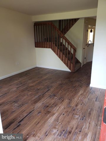 221 N DUKE ST, Hummelstown, PA 17036