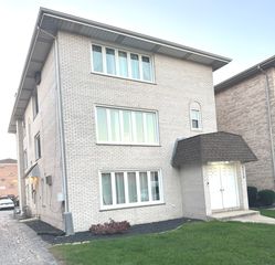 10330 S McVicker Avenue 2, Chicago Ridge, IL 60415
