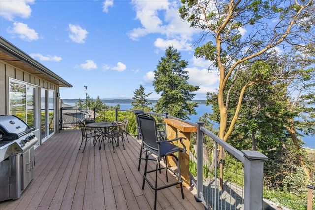 715 Onamac Way, Camano Island, WA 98282