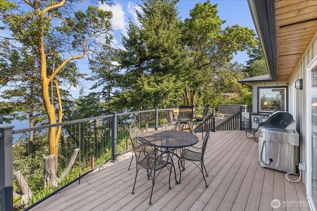 715 Onamac Way, Camano Island, WA 98282