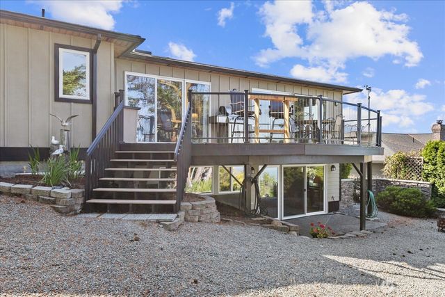 715 Onamac Way, Camano Island, WA 98282