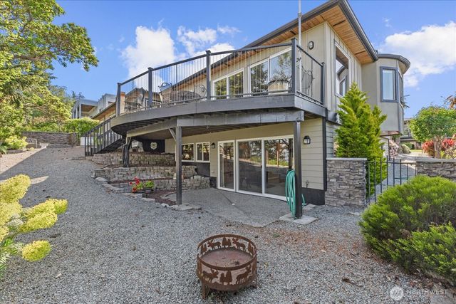 715 Onamac Way, Camano Island, WA 98282