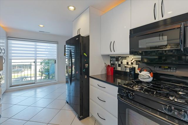 4757 Howard Street 205, Skokie, IL 60076